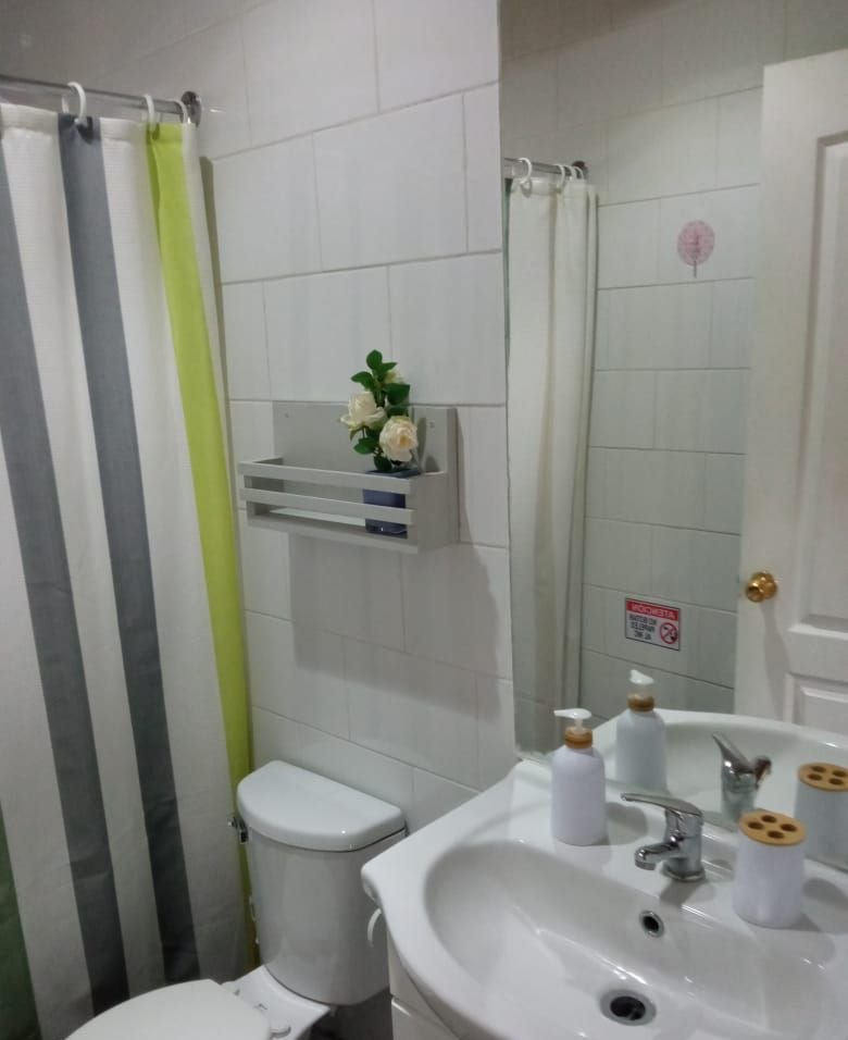 Baño de la cabaña para 4 personas